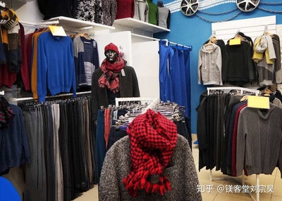 开了一家服装店,如何提升店铺的销售氛围?