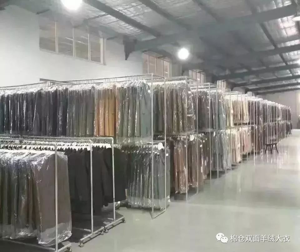 抢货中!普宁大型服装工厂仓库搬迁清仓大甩卖